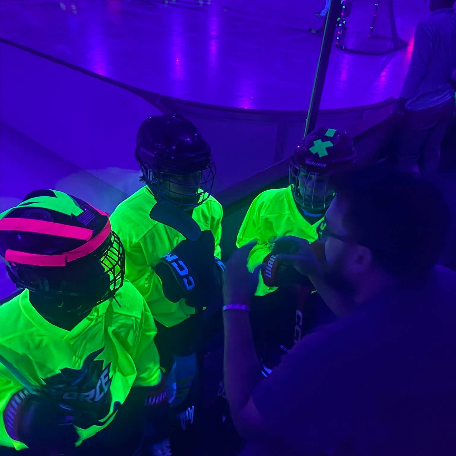 glow hockey 2